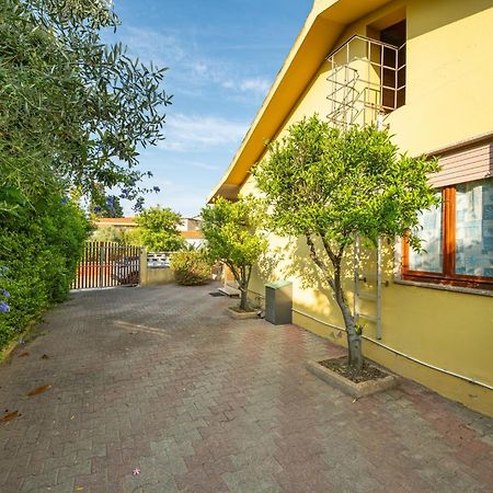Casa Vacanze San Giovanni San Giovanni Suergiu Bagian luar foto