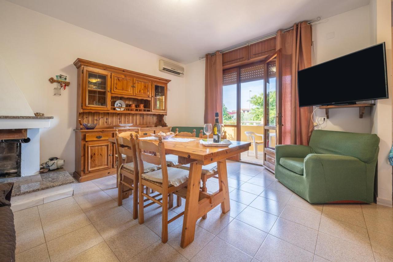 Casa Vacanze San Giovanni San Giovanni Suergiu Bagian luar foto