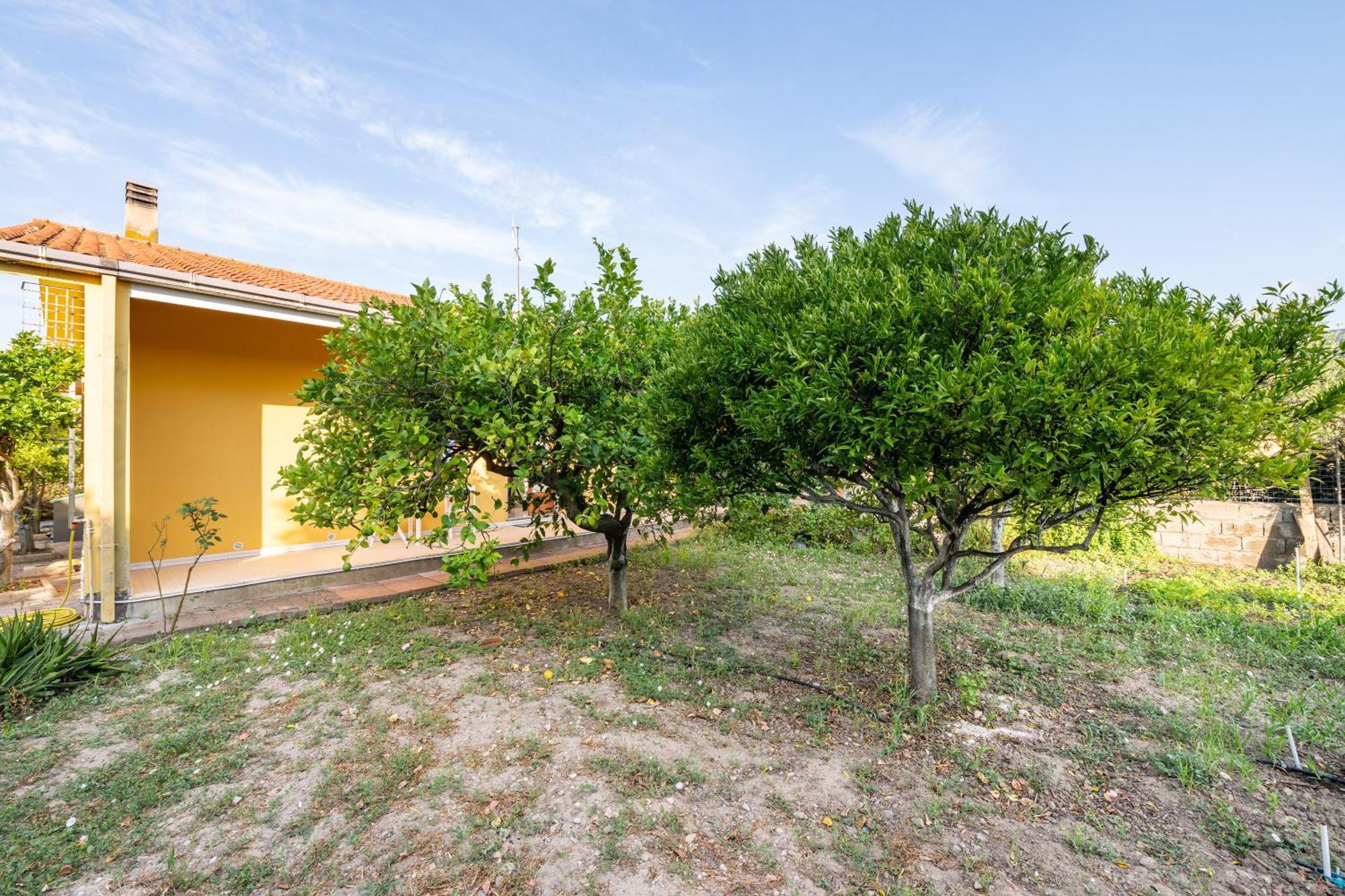 Casa Vacanze San Giovanni San Giovanni Suergiu Bagian luar foto